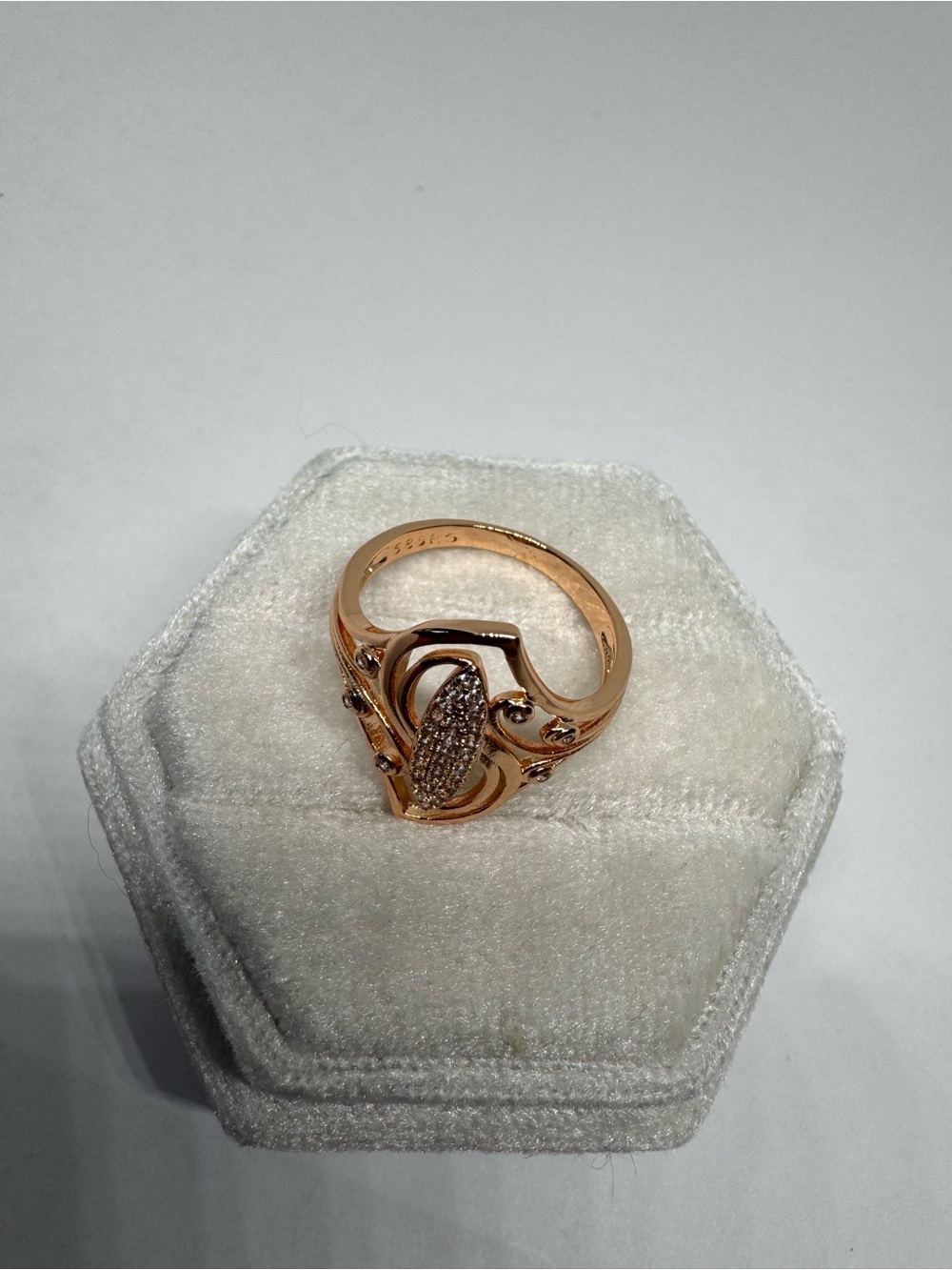 14K 585 Rolled Gold Ring Size 9 - Picture 4 of 8